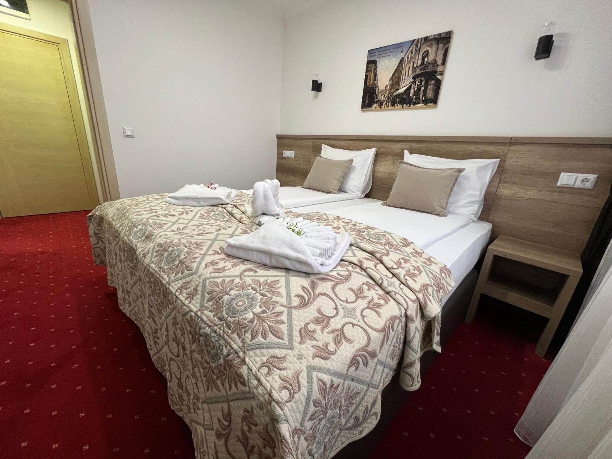 Hotel Nacional Free Parking Sarajevo Ngoại thất bức ảnh